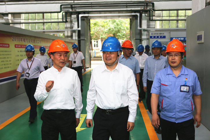 郝鹏旅行考察必赢亚洲集团所属企业汽轮机公司
